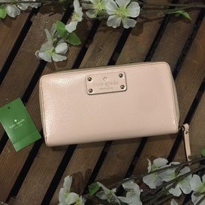 Kate Spade Wallet - Very Light Blush Pink